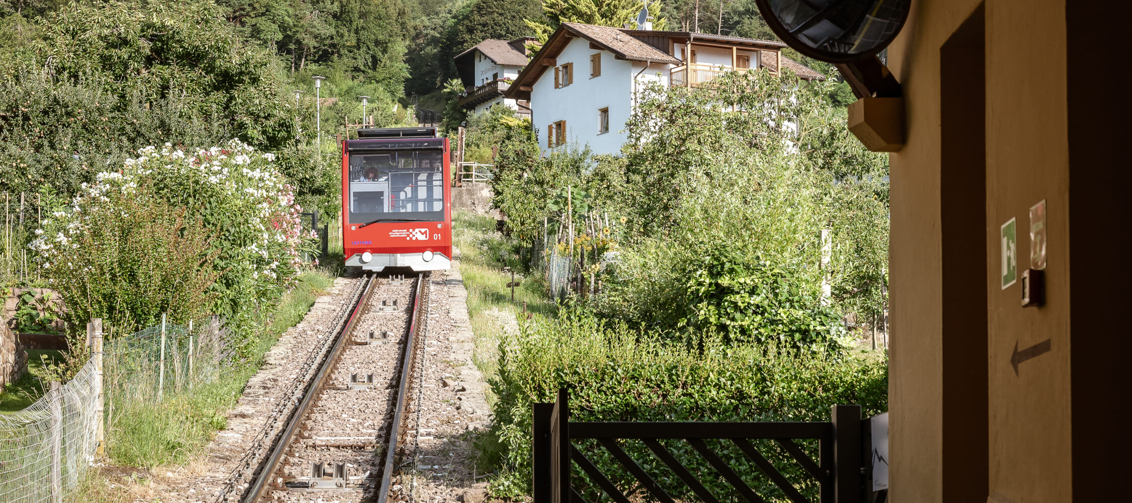 Italien-Trentino_Suedtirol_Alto_Adige_Merano_Meran_Mobilität_Bahn_Zug_IDM_Südtirol_Marketing_Nachhaltigigkeit_MT39025_1